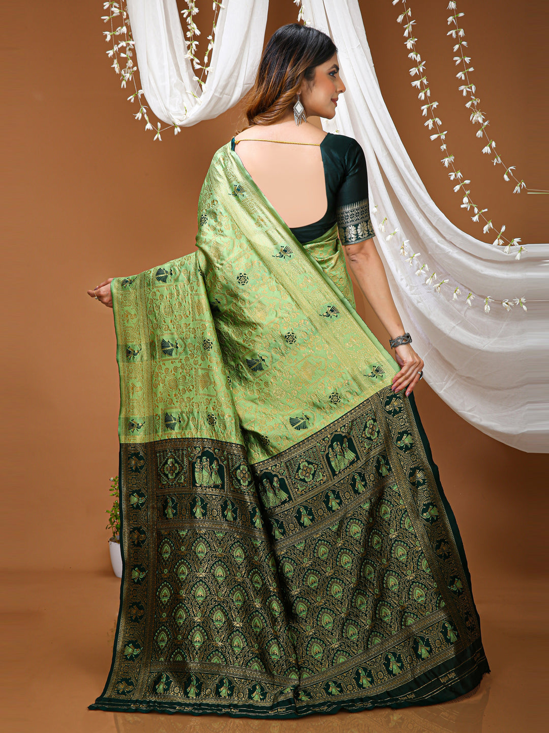 Pista Green Kanchipuram Style Lichi Silk Saree With Jacquard Work