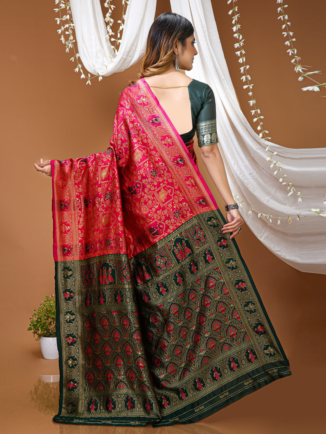 Pink Lichi Silk Jacquard Weaving Saree with Contrast Blouse