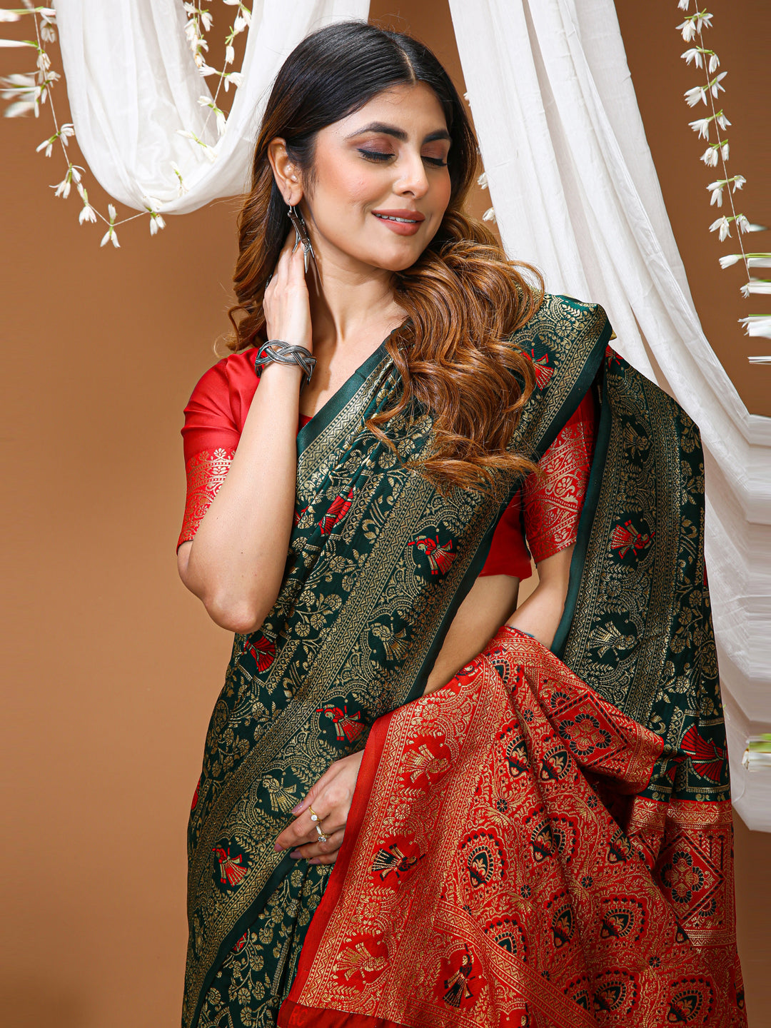 Bottle Green Kanchipuram Style Lichi Silk Saree With Jacquard Work