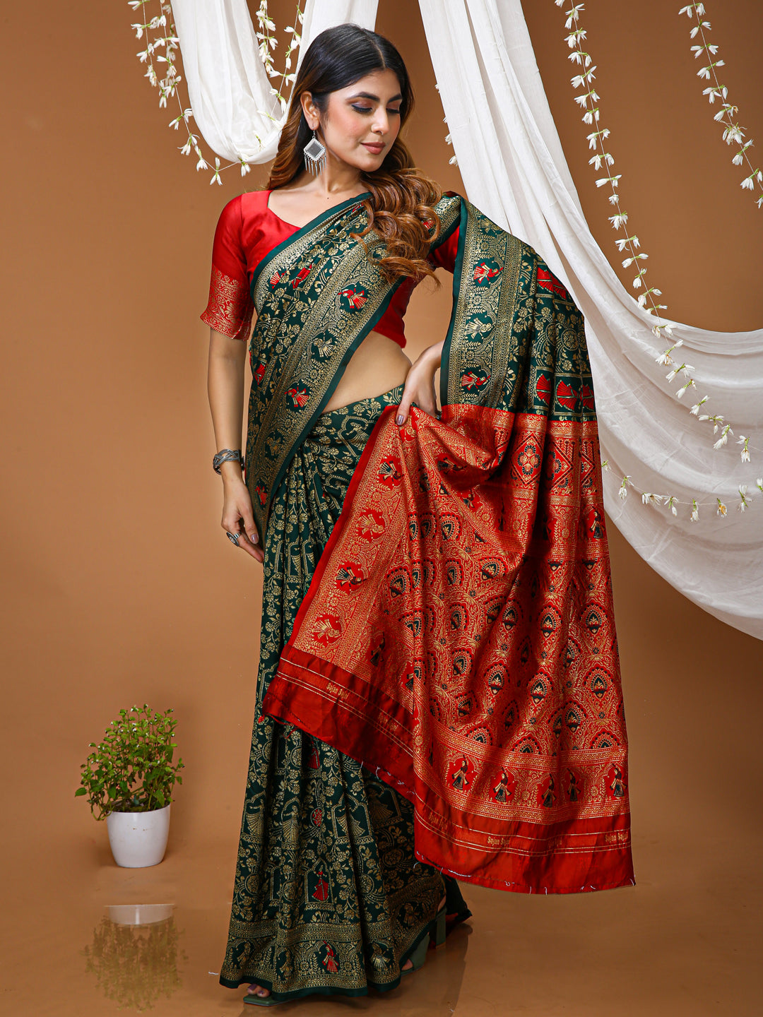 Bottle Green Kanchipuram Style Lichi Silk Saree With Jacquard Work