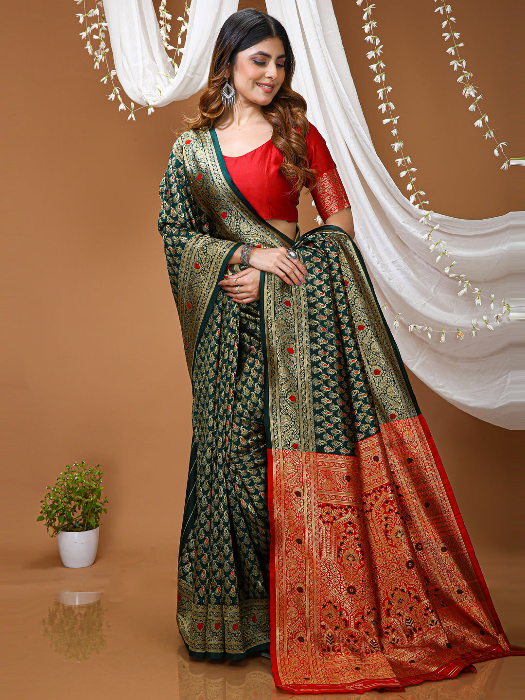Dark Green Lichi Silk Jacquard Saree with Beautiful Rich Pallu