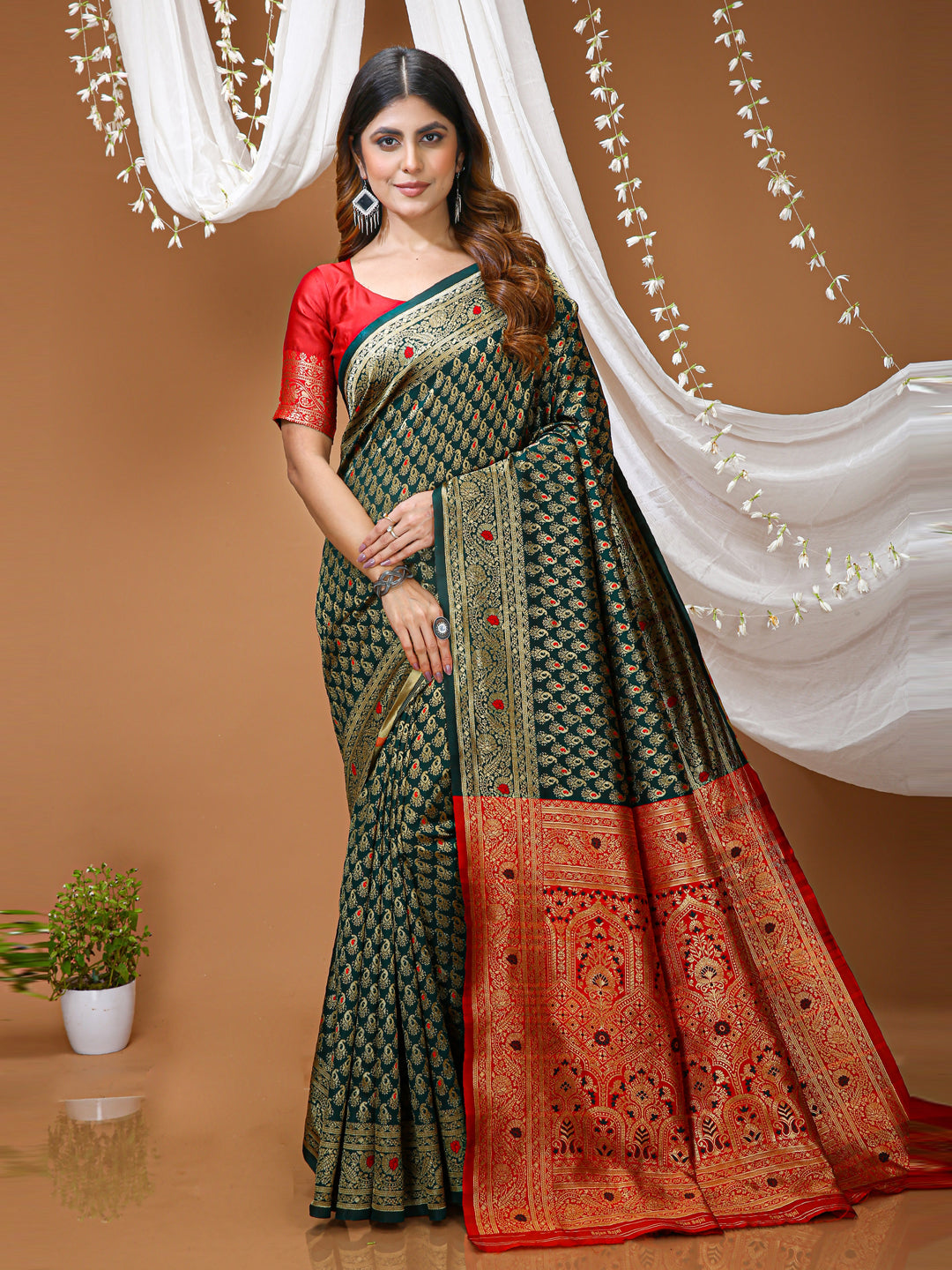 Dark Green Lichi Silk Jacquard Saree with Beautiful Rich Pallu