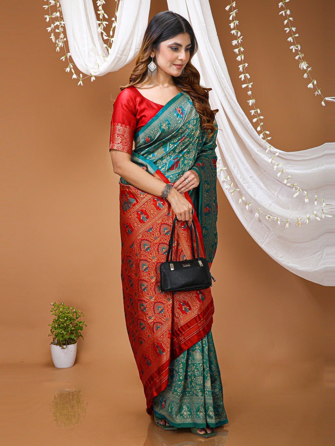 Rama Green Kanchipuram Style Lichi Silk Saree With Jacquard Work