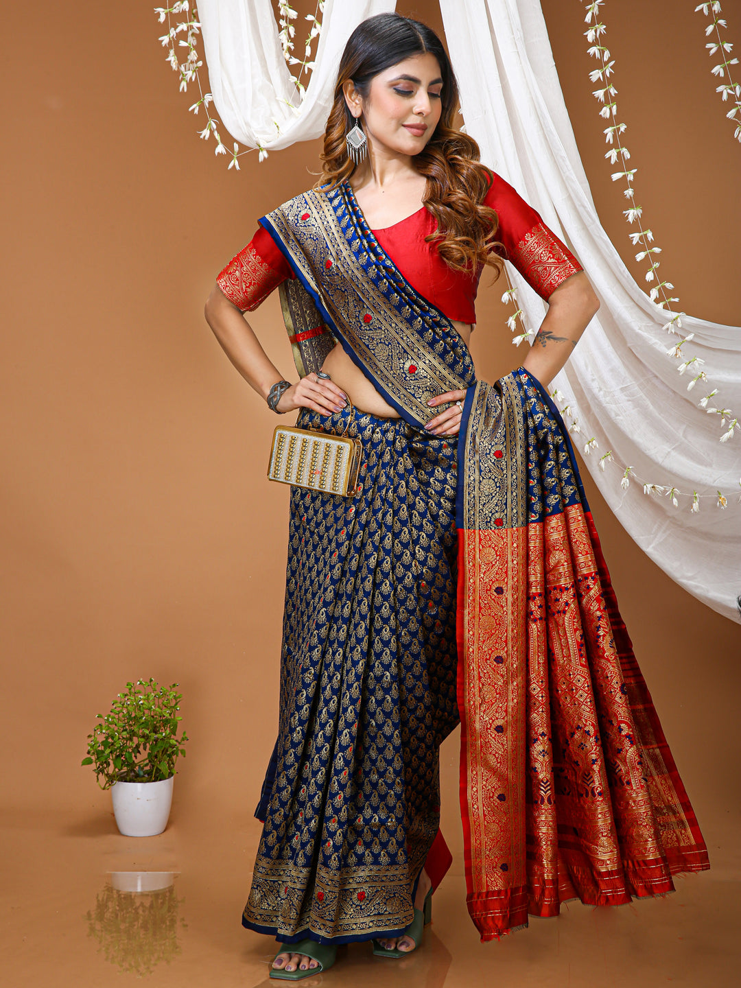 Navy Blue Lichi Silk Jacquard Saree with Beautiful Rich Pallu