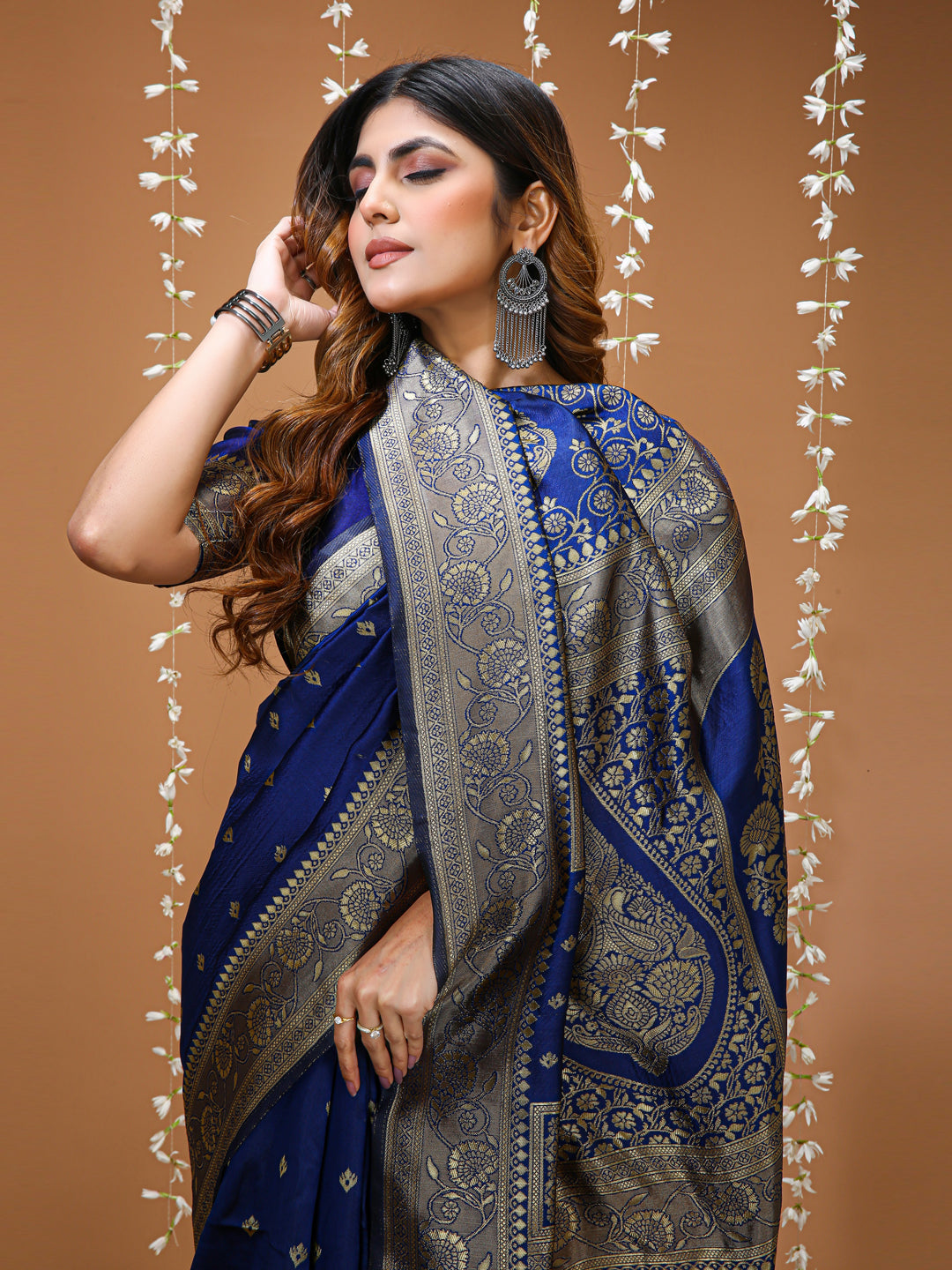 Navy Blue Lichi Silk Saree with Elegant Butta Work & Rich Pallu
