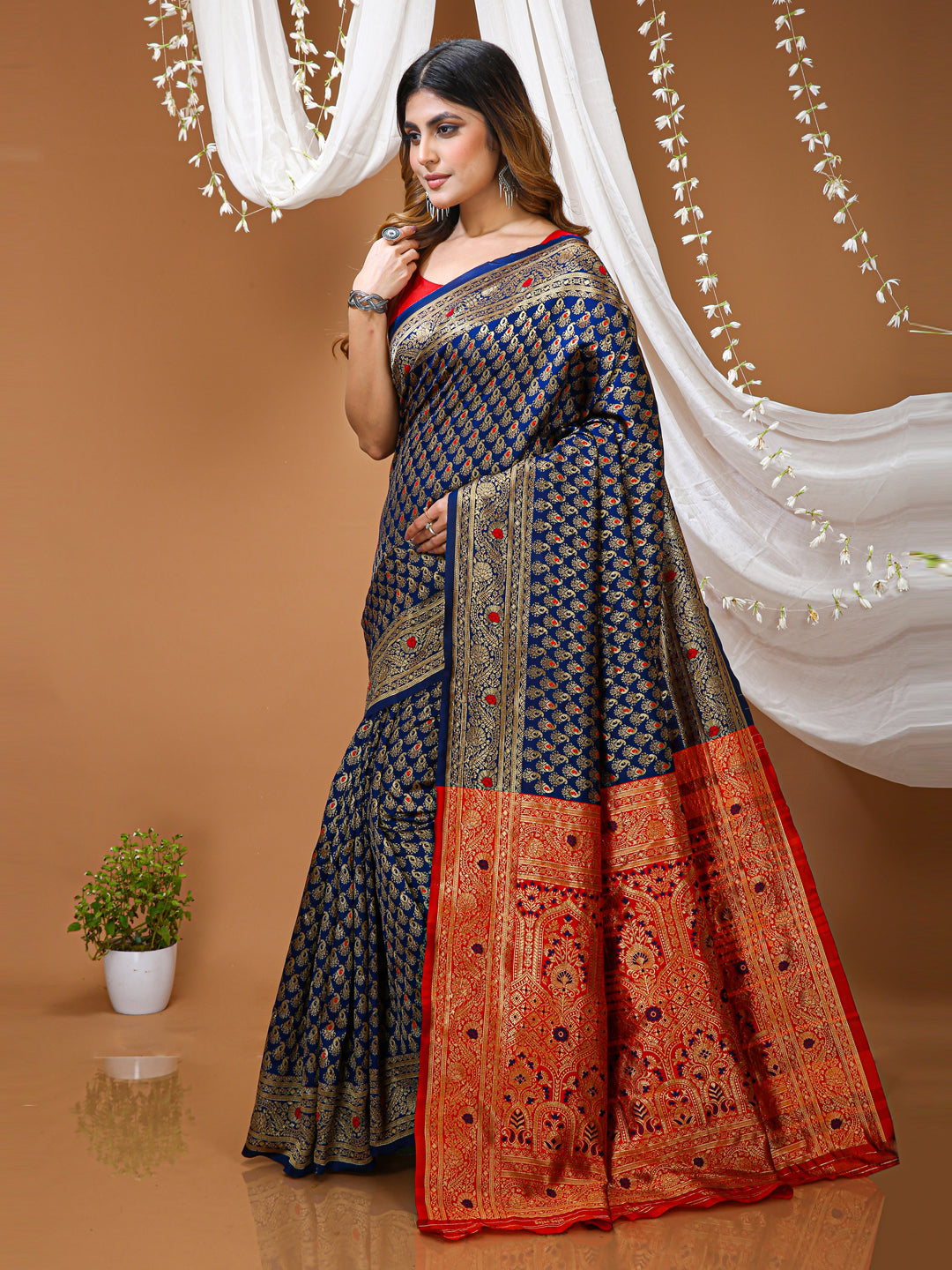 Navy Blue Lichi Silk Jacquard Saree with Beautiful Rich Pallu