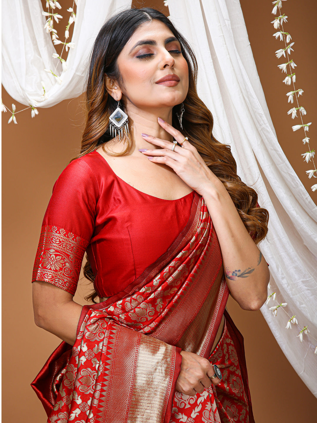 Red Soft Lichi Silk Kanchipuram Jacquard Saree with Rich Pallu
