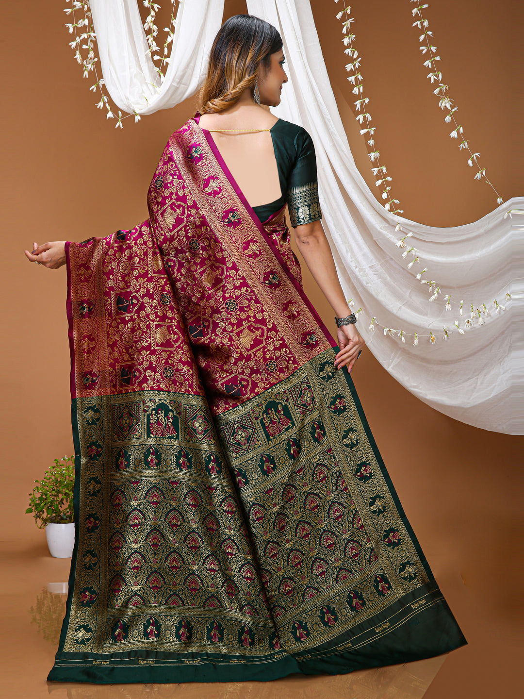 Magenta Lichi Silk Jacquard Weaving Saree with Contrast Blouse