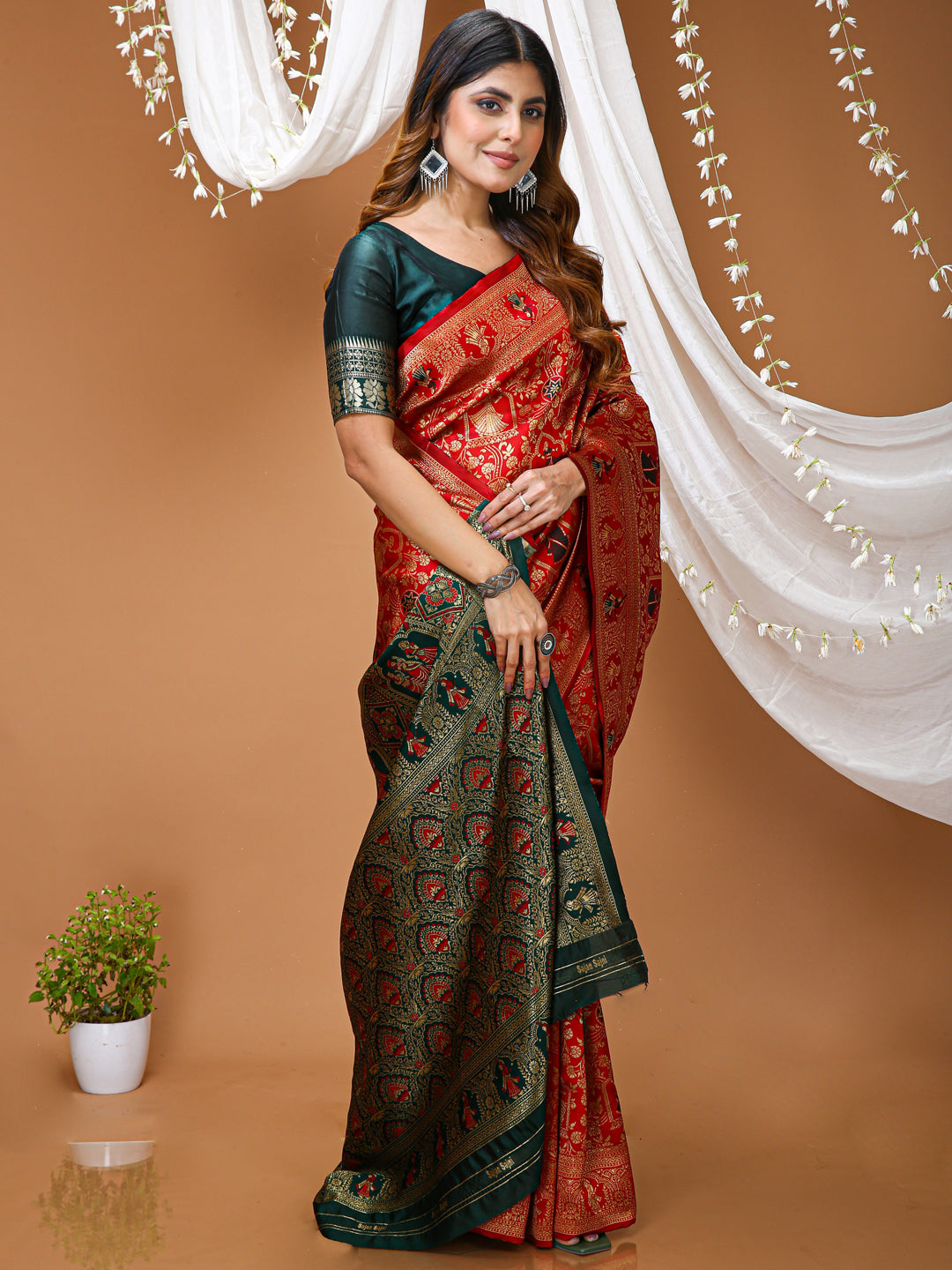Red Lichi Silk Jacquard Weaving Saree with Contrast Blouse