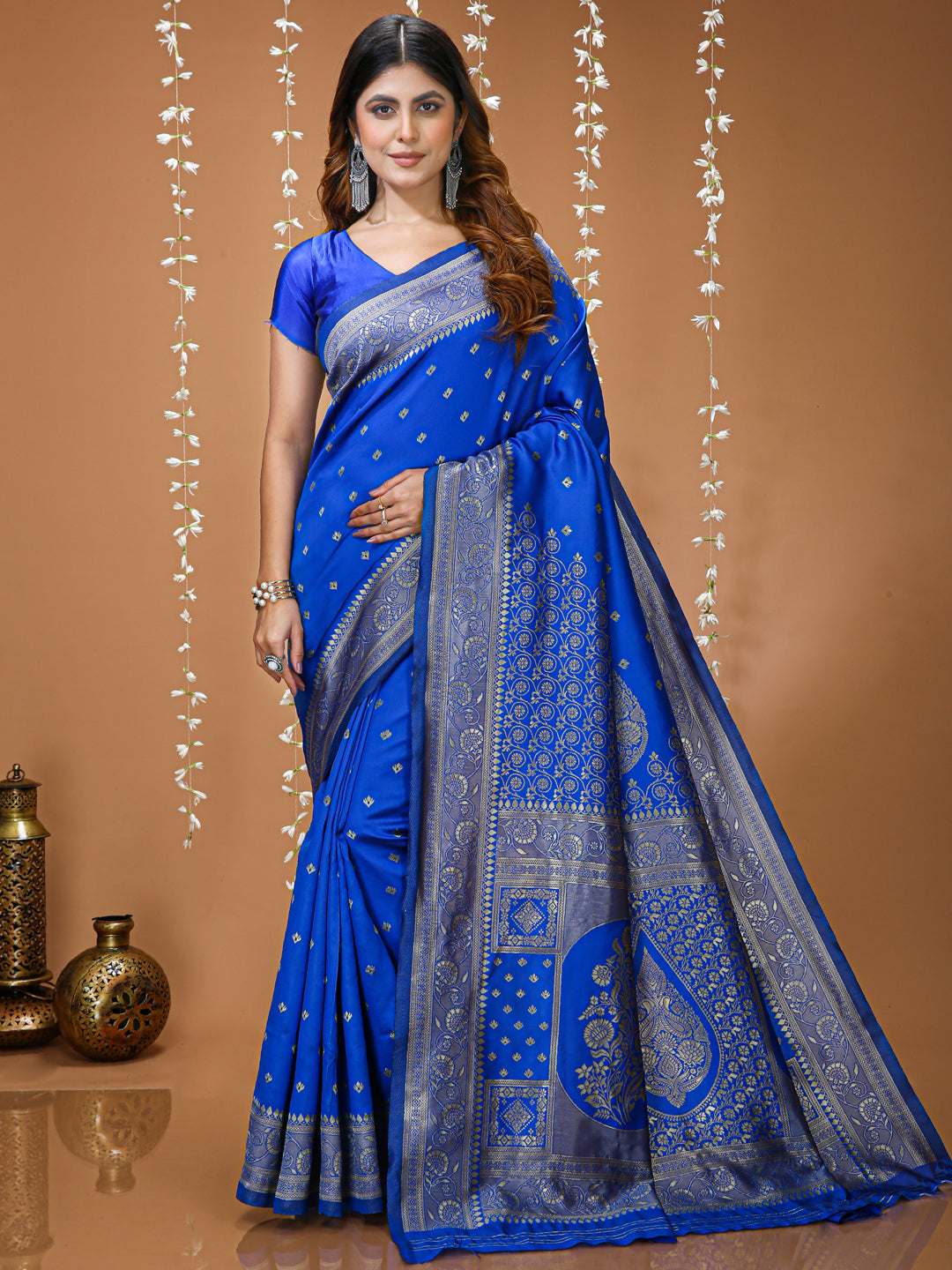 Royal Blue Lichi Silk Saree with Elegant Butta Work & Rich Pallu