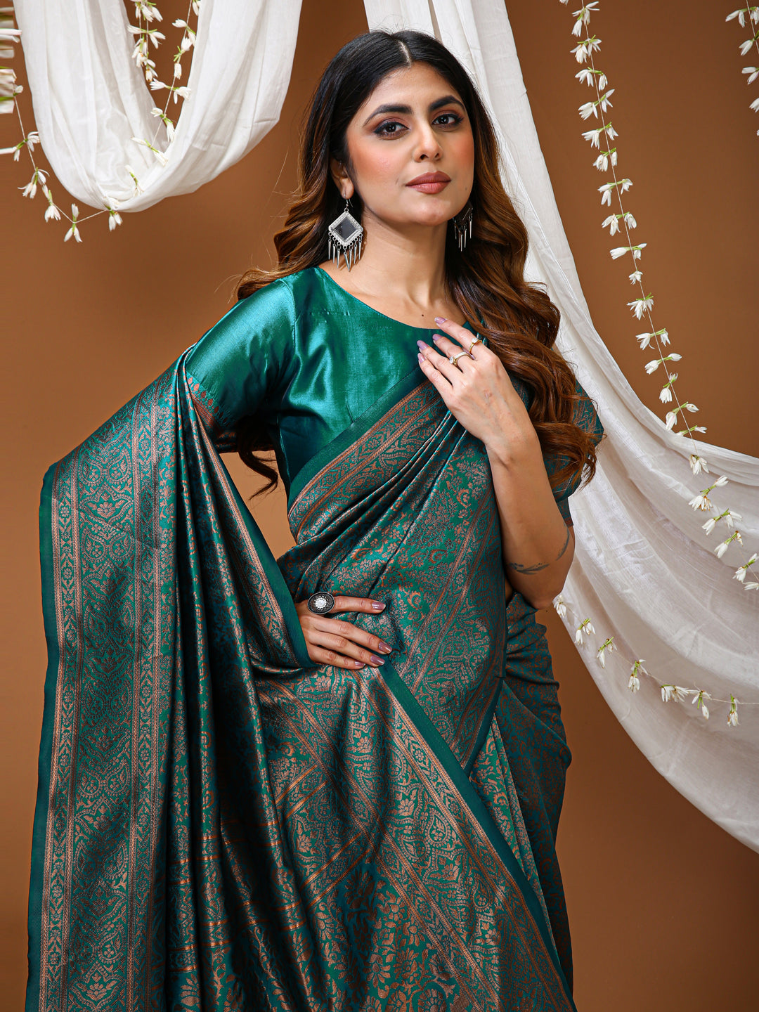 Green Kanchipuram Lichi Silk Saree with Jacquard Border Blouse