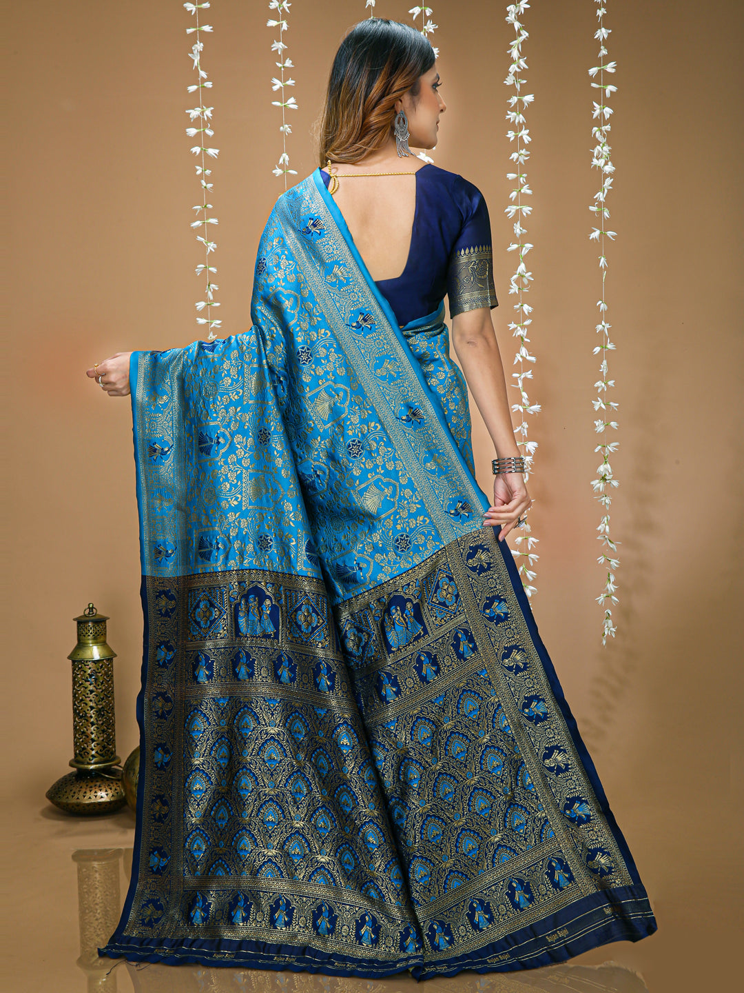 Blue Kanchipuram Style Lichi Silk Saree With Jacquard Work
