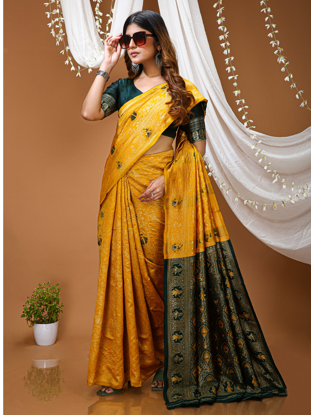 Yellow Lichi Silk Jacquard Weaving Saree with Contrast Blouse