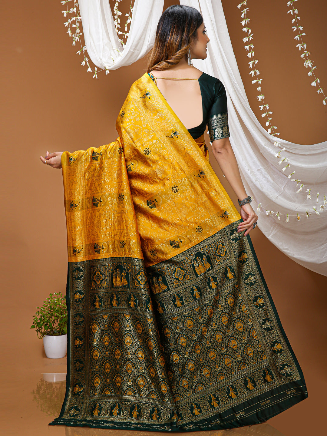 Yellow Lichi Silk Jacquard Weaving Saree with Contrast Blouse