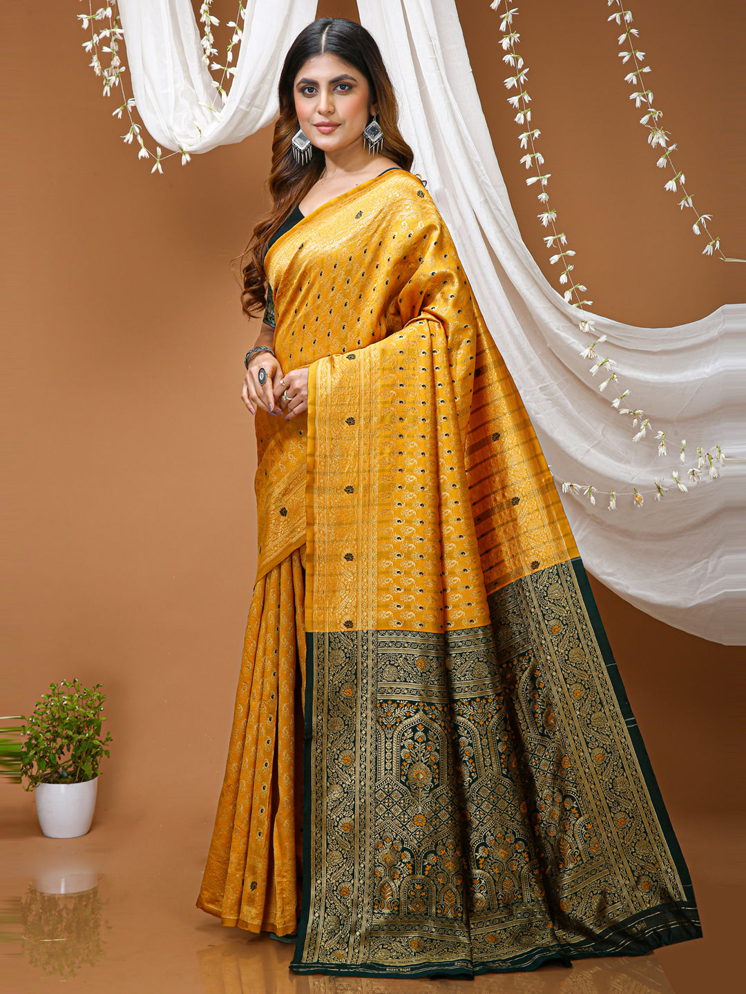 Yellow Lichi Silk Jacquard Saree with Beautiful Rich Pallu