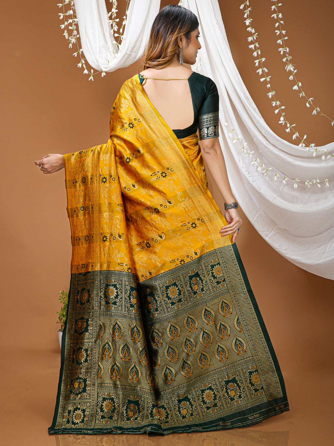Musturd Yellow Lichi Silk Jacquard Weaving Saree with Contrast Blouse